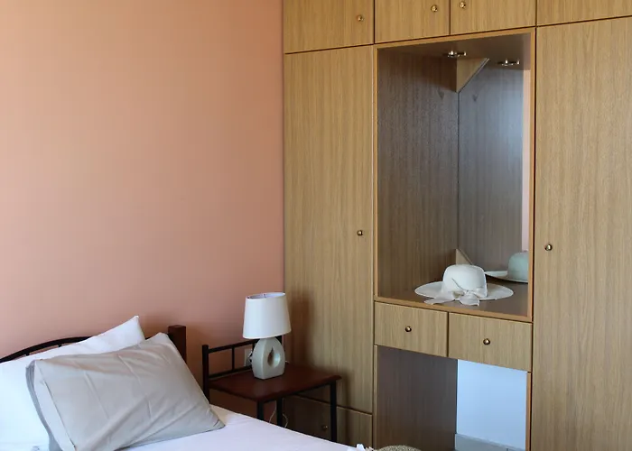 Oneira * Trapezaki (Kefalonia)