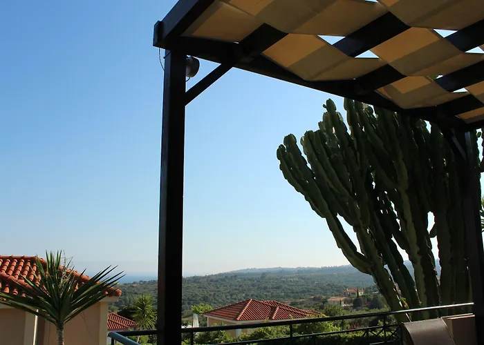 Oneira Trapezaki (Kefalonia)