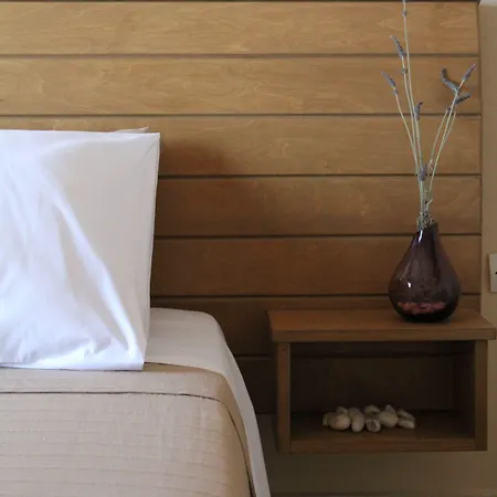 Oneira Trapezaki (Kefalonia)