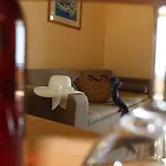 Oneira Vila *