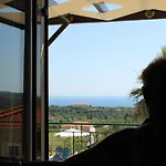 Oneira * Trapezaki (Kefalonia)